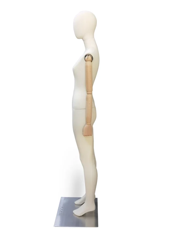 xintu-fabric-full-body-female-styled-03-side.webp 白色漆面女性全身模特,側視圖