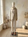 xintu-fabric-full-body-female-styled-06.webp 白色塗裝女性全身模特兒