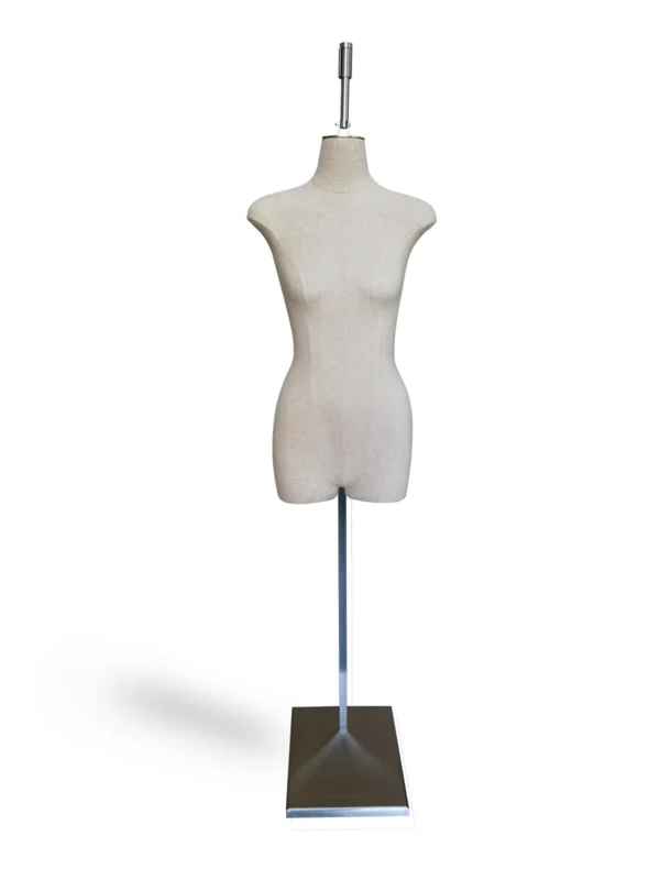 xintu-linen-headless-handless-half-body-female-03.webp Linen Female Half-Body Mannequin Headless & Handless