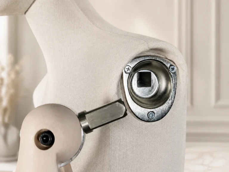 Mannequin Joints & Fittings: Durable Construction Guide