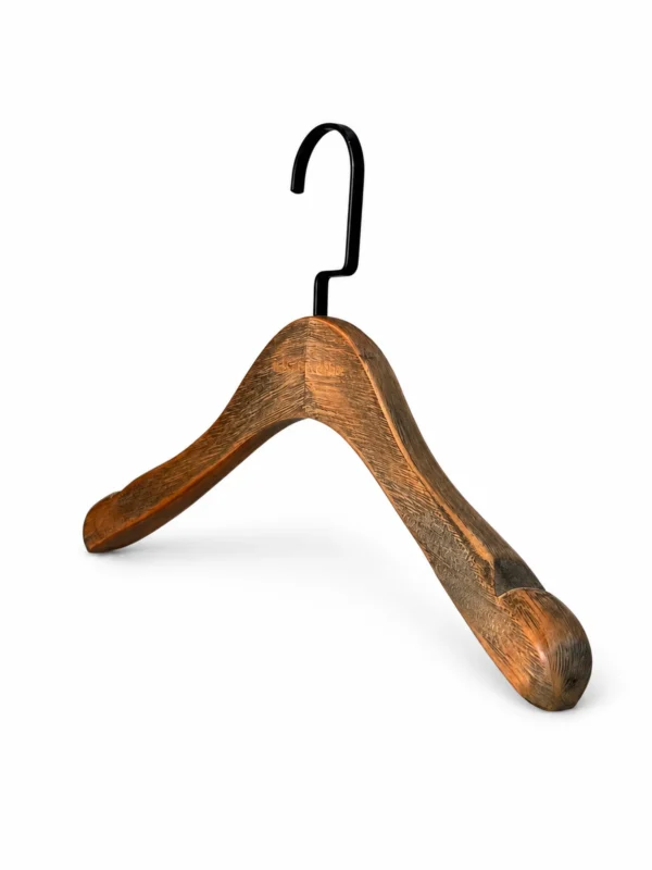 xintu-brushed-vintage-womens-hanger-02-v3.webp Brushed Vintage-Finish Women’s Wood Hanger