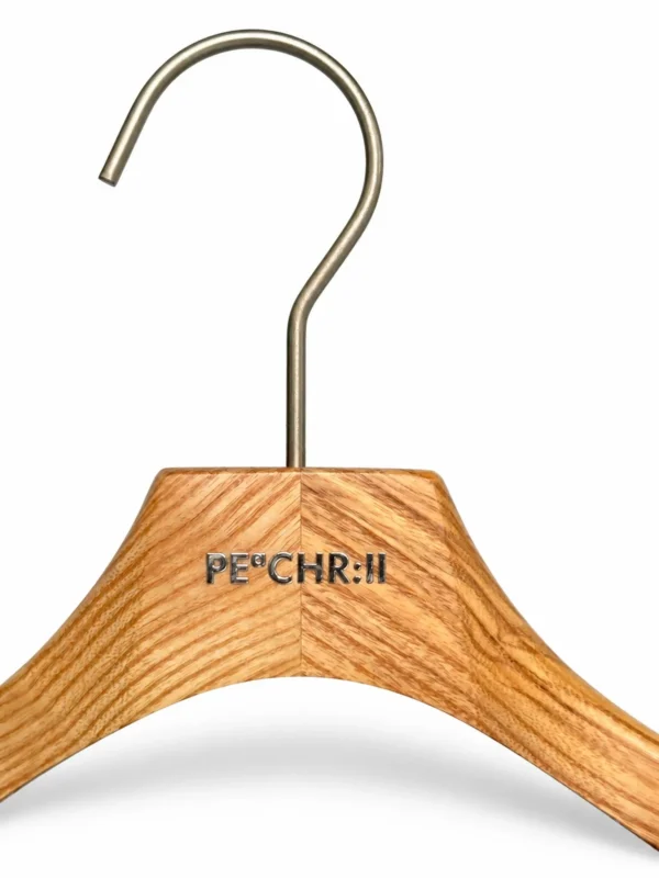 xintu-lacquered-ash-kids-hanger-03-v3.webp Clear-Lacquered Ash Children’s Hanger