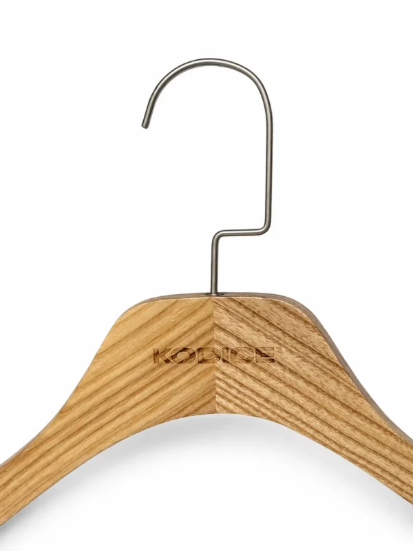 xintu-lacquered-ash-womens-nonslip-hanger-01-v3.webp Clear-Lacquered Ash Women’s Non-Slip Hanger