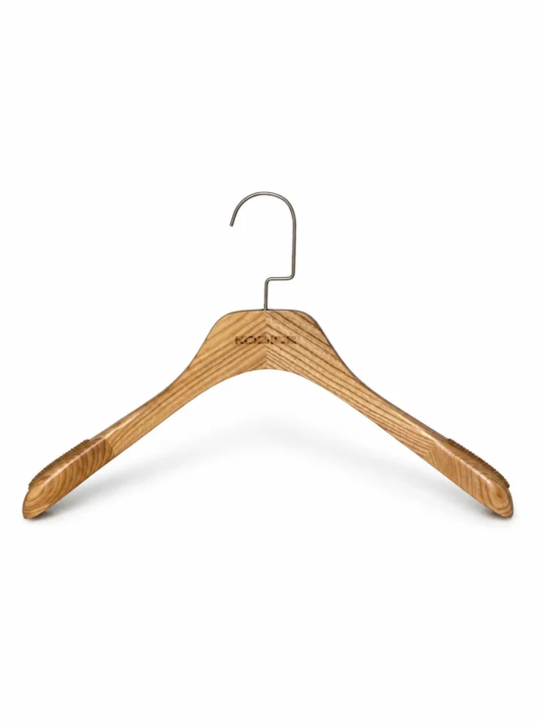 xintu-lacquered-ash-womens-nonslip-hanger-03-v3.webp Clear-Lacquered Ash Women’s Non-Slip Hanger