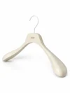 xintu-matte-elfenbein-buche-damen-kleiderbügel-01-v3.webp Matte Elfenbein-Buche Kleiderbügel für Damen mit breiten Schultern