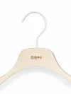 xintu-matte-elfenbein-buche-damen-kleiderbügel-03-v3.webp Matte Elfenbein-Buche Kleiderbügel für Damen mit breiten Schultern