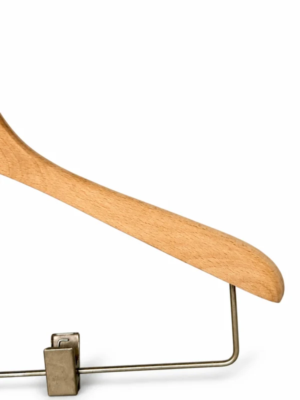 xintu-natural-haya-percha-para-mujer-04-v3.webp Percha de haya natural sin pintar para mujer